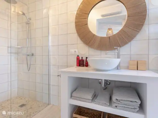 Finca Can Faye huren in Spanje, Andalusië, Riogordo - finca Badkamer met douche