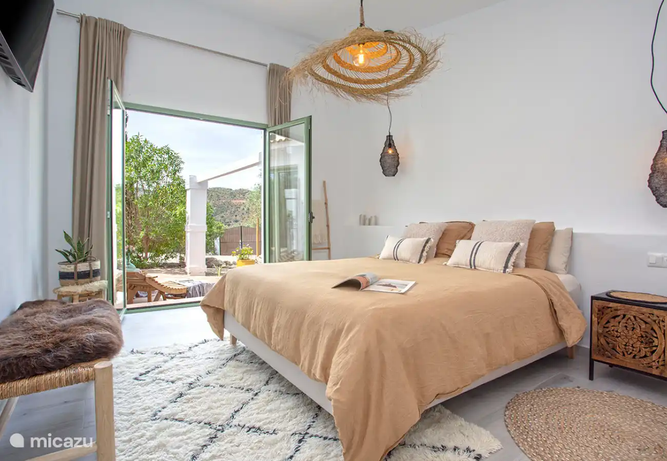 Chambre avec lit double