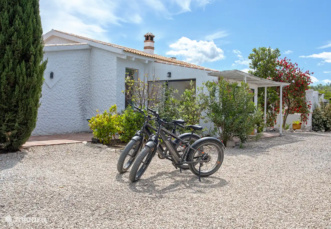 Pendant votre séjour vous pourrez utiliser ces deux vélos électriques !