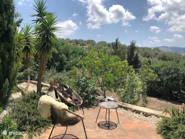 Finca Can Faye huren in Spanje, Andalusië, Riogordo - finca Hier wil je toch zitten? Wat een uitzicht!