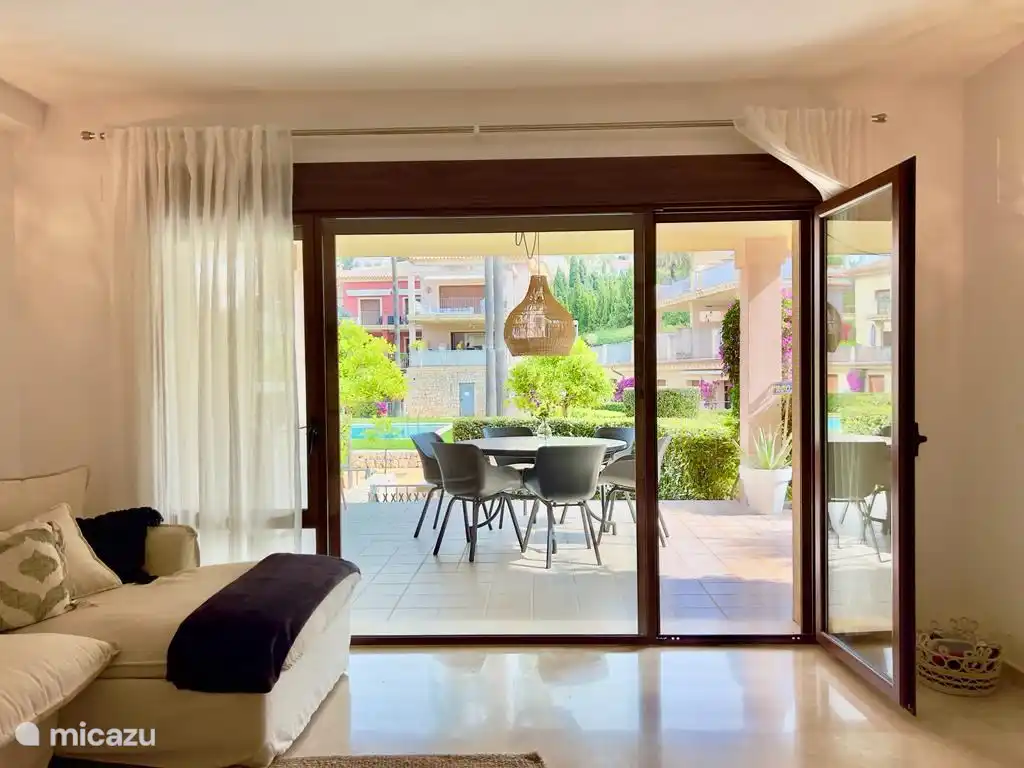 Uitzicht vanuit aan de keuken