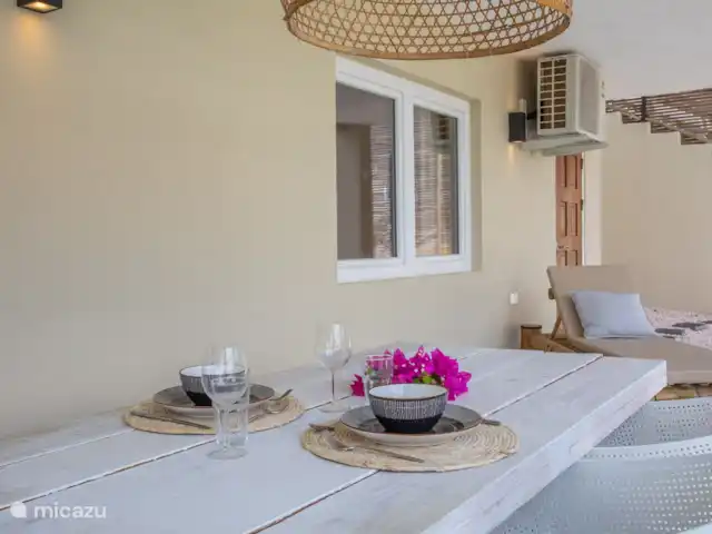 Apartamento para 2 personas con piscina en Curazao, Banda Arriba (este), Vista Royal - apartamento Mesa de comedor