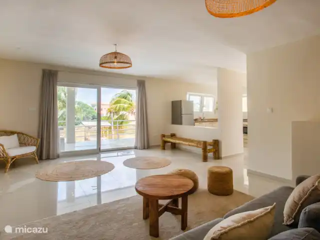 Apartamento para 2 personas con piscina en Curazao, Banda Arriba (este), Vista Royal - apartamento Salón comedor con bonitas vistas.