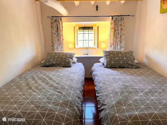 Casa Jazmin | Espagne, Andalousie, Loja - maison de vacances Une chambre confortable pour les enfants