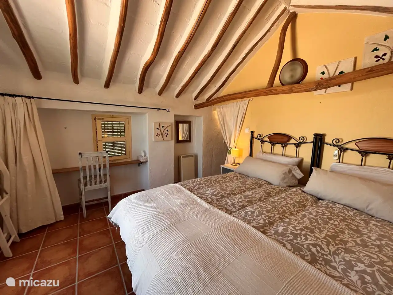 Großes Schlafzimmer im ersten Stock