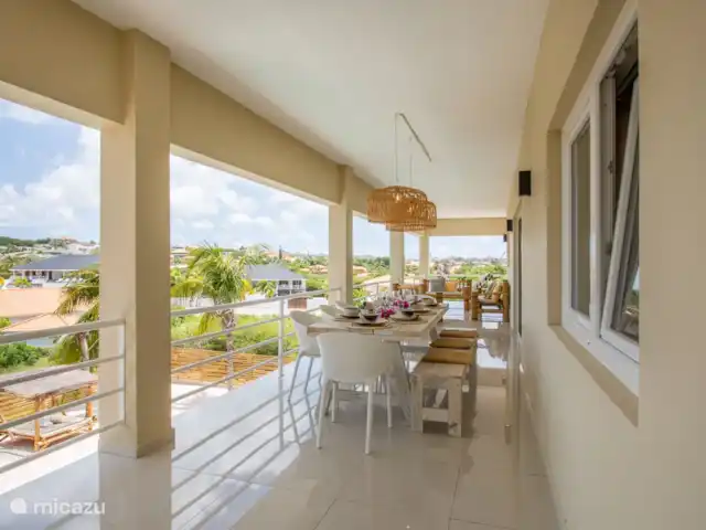 Appartement pour 8 personnes à Jan Thiel | Curaçao, Banda Ariba (est), Vista Royal - appartement Terrasse avec grande table à manger confortable