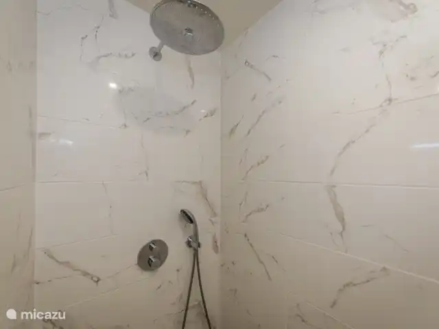 Sourcette en Francia, Dordoña, Terrasson - casa vacacional Baño