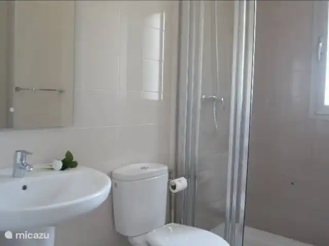 Mediterraneo-1 | Espagne, Costa Blanca, Orihuela Costa - appartement L'appartement dispose de 2 salles de bains.