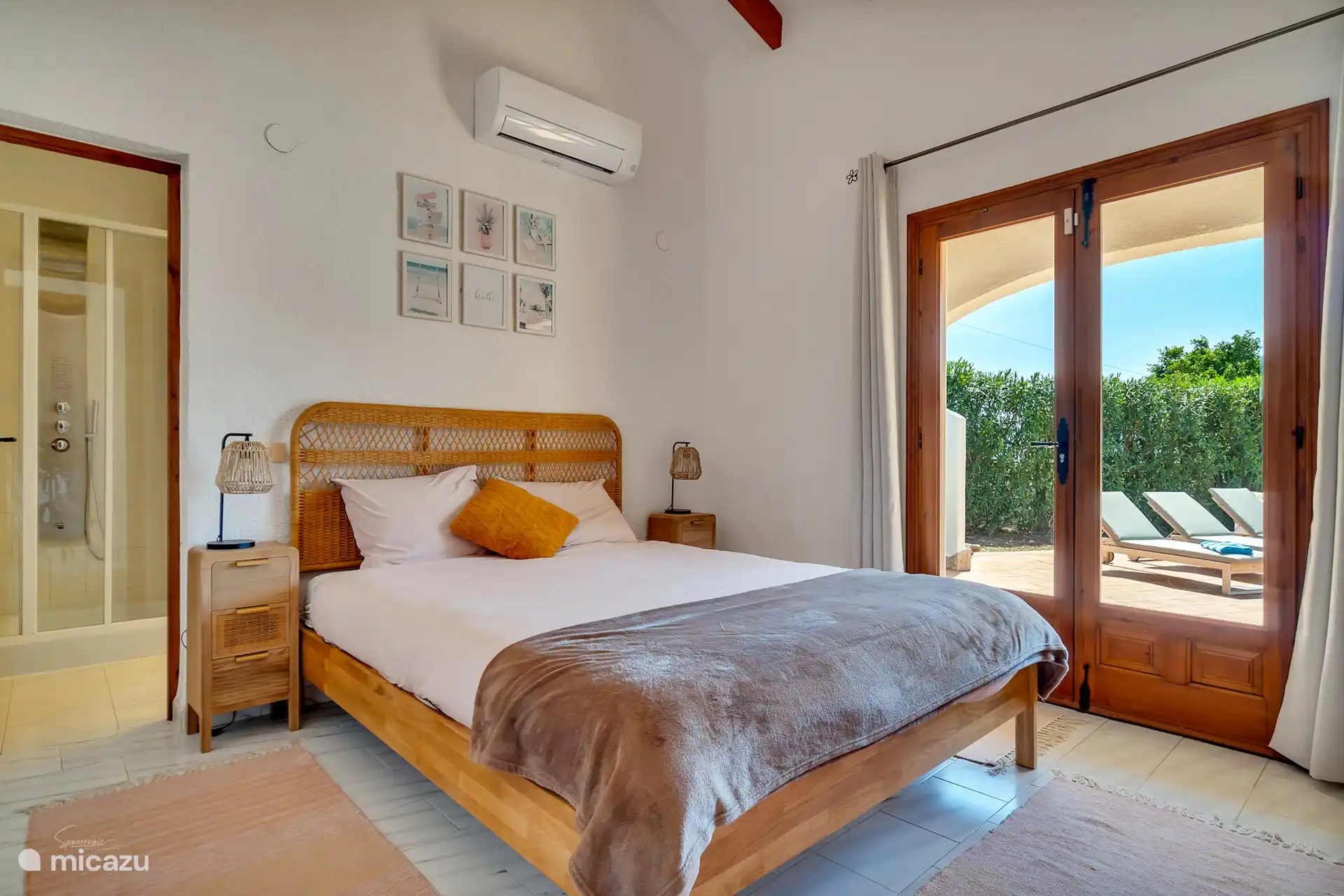 1st bedroom with ensuite bathroom with decent mattress