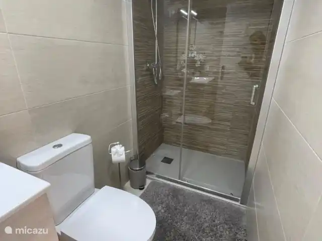 Proche plage et centre | Espagne, Costa Blanca, Torrevieja - appartement Salle de Bains