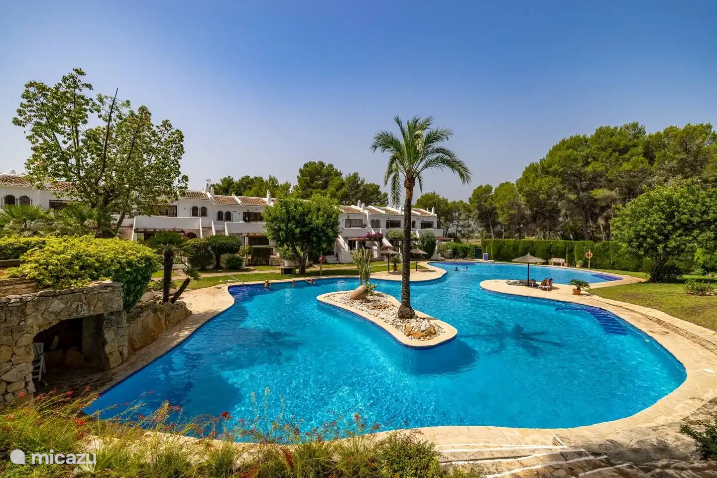 Selbst in den Sommermonaten ist es am Pool oft sehr ruhig...