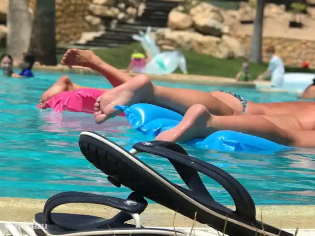 Location de Vacances Espagne, Costa Blanca, Benidorm, maison mitoyenne - Casita El Mirador Détendez-vous dans la piscine.