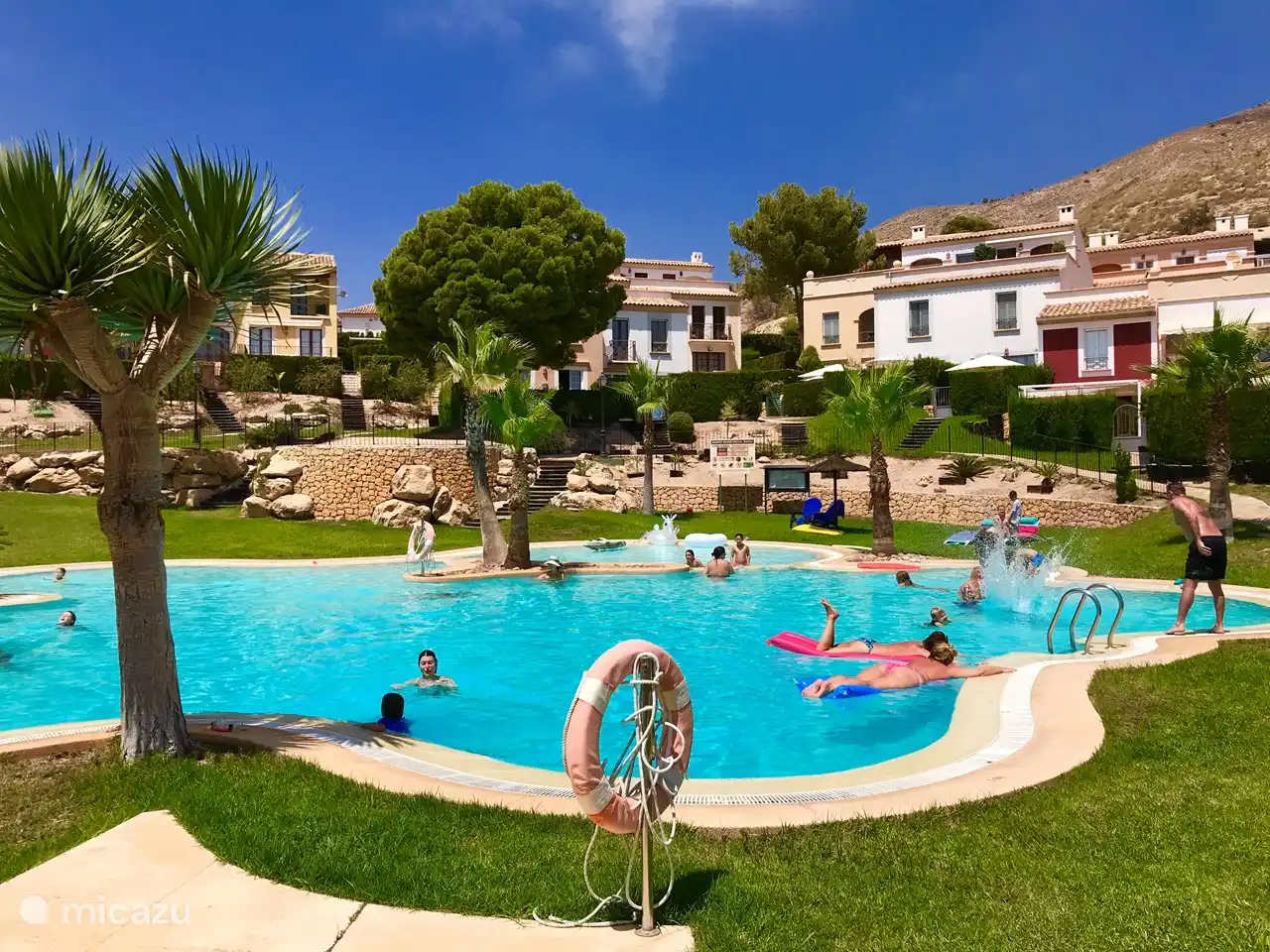 Diversión en la piscina.