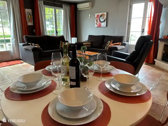 Location de Vacances Espagne, Costa Blanca, Benidorm, maison mitoyenne - Casita El Mirador Salon confortable et spacieux.