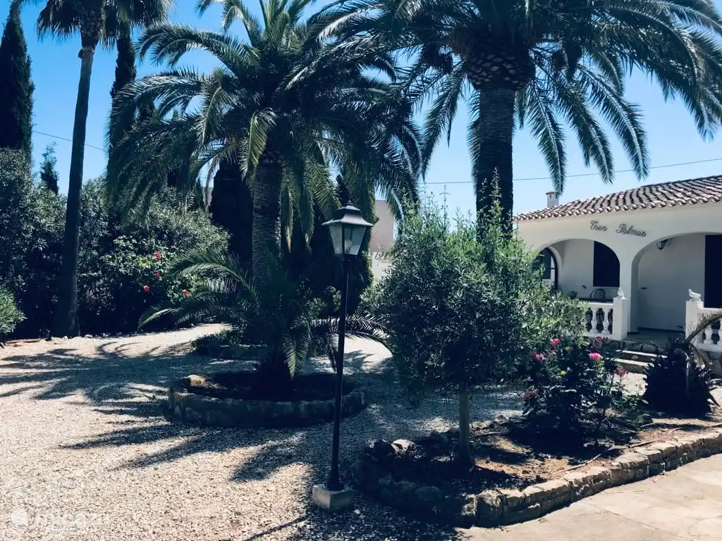 Façade du jardin Tres Palmas