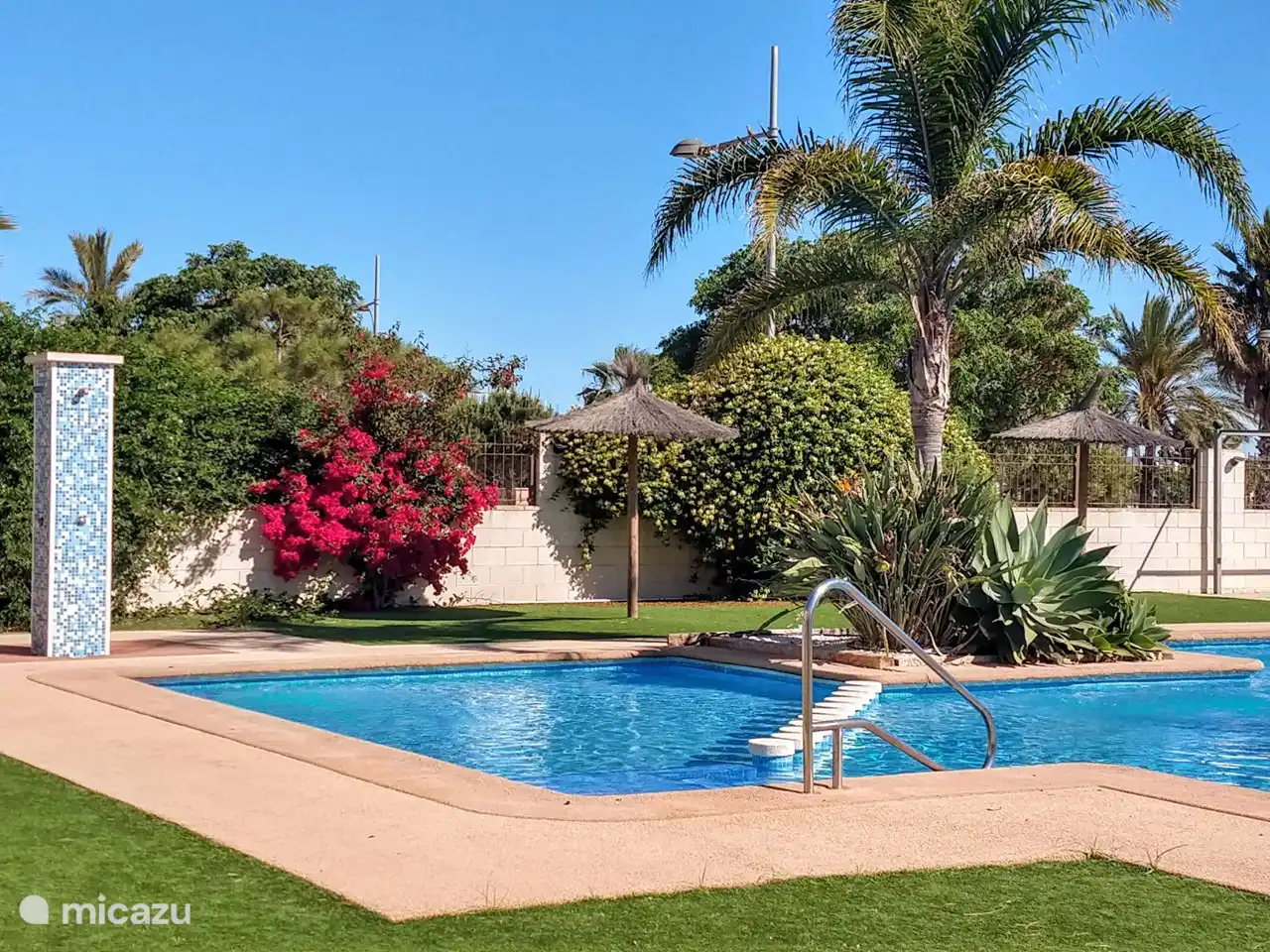 Swimming pool with children's pool 