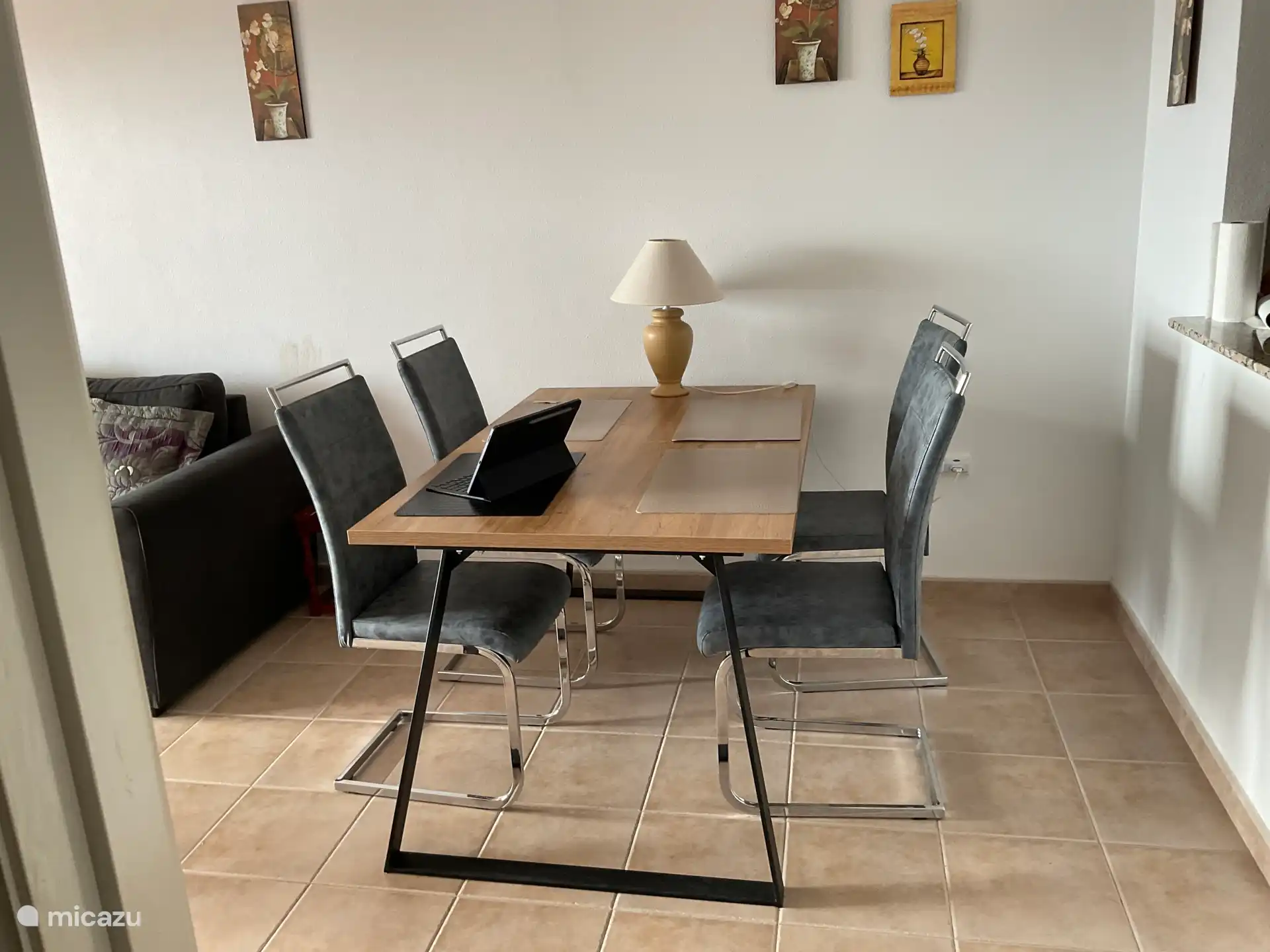 De nieuwe eethoek biedt extra ruimte voor de familie.