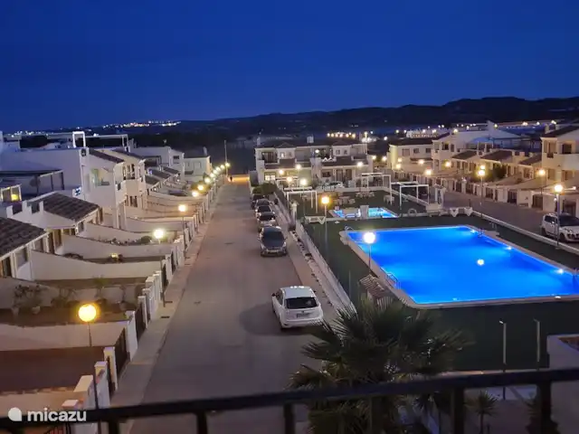 Casa Belle | Espagne, Costa Blanca, Vistabella - appartement le fait que la piscine soit éclairée la nuit lui donne une touche romantique. Merveilleux pour profiter de la vue avec votre vin à la main sur la terrasse