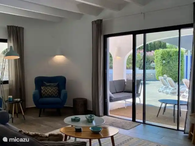 Villa El Nido | Moraire | 8 pers. | Espagne, Costa Blanca, Moraira - villa Le salon d'El Nido avec des portes coulissantes sur la terrasse