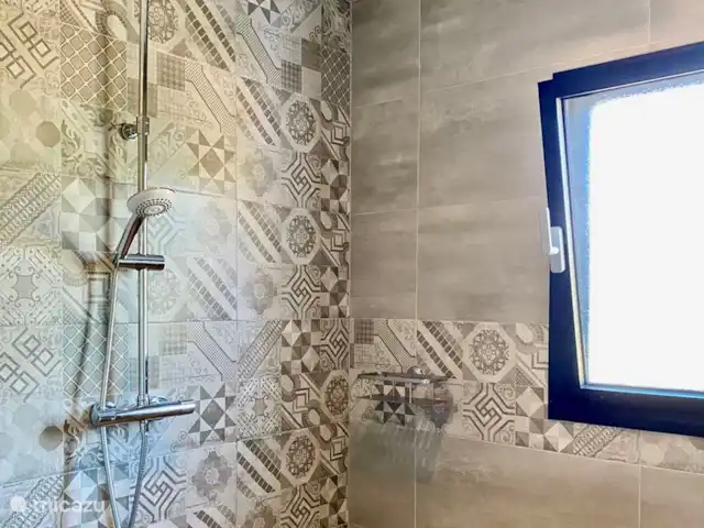 Villa El Nido | Moraire | 8 pers. | Espagne, Costa Blanca, Moraira - villa La Villa El Nido dispose de 3 salles de bain complètes avec douche à effet pluie