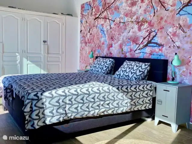 Villa El Nido | Moraire | 8 pers. | Espagne, Costa Blanca, Moraira - villa La spacieuse chambre principale de la villa avec un lit à sommier tapissier de 180x200 centimètres