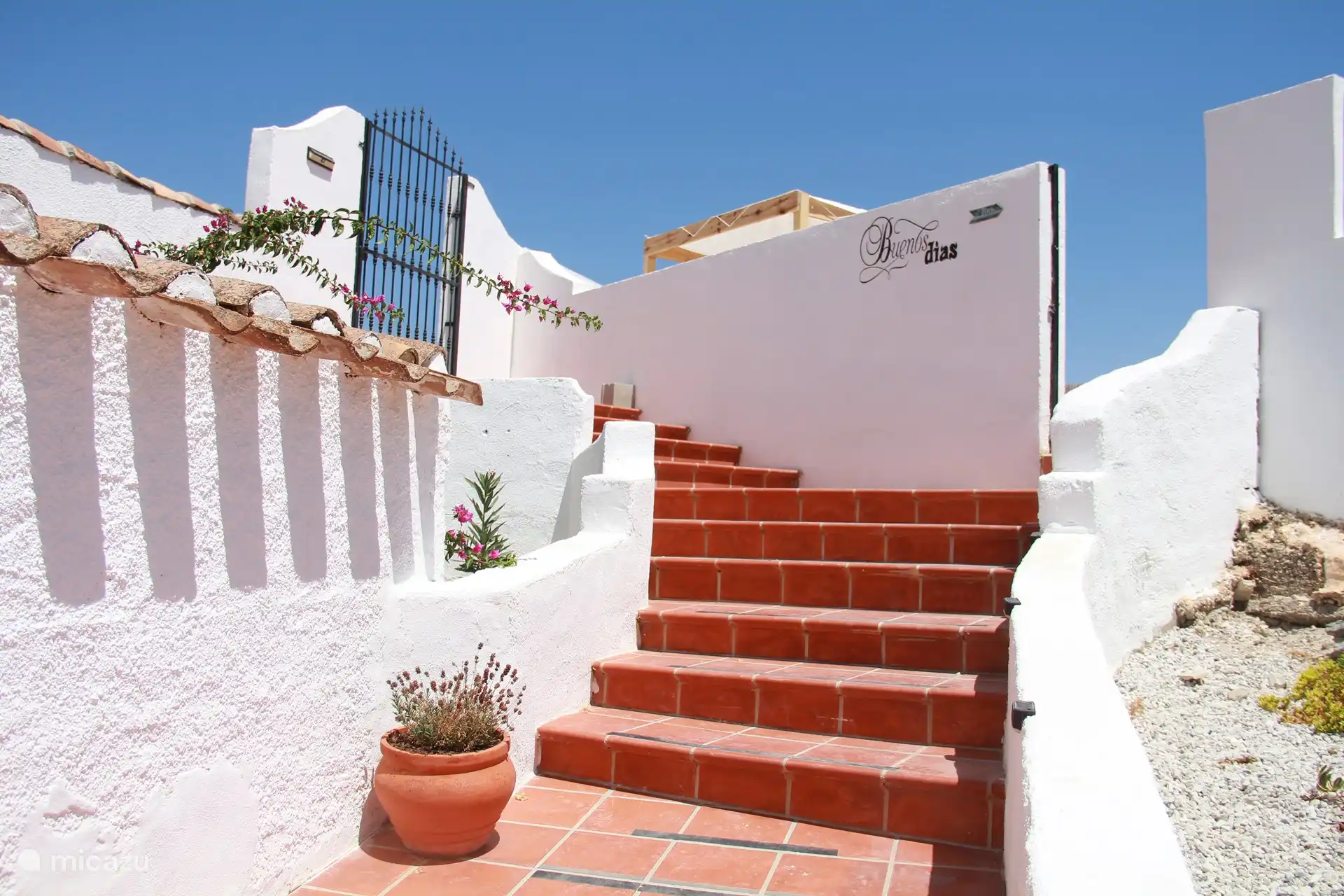 Eintritt in den Pool