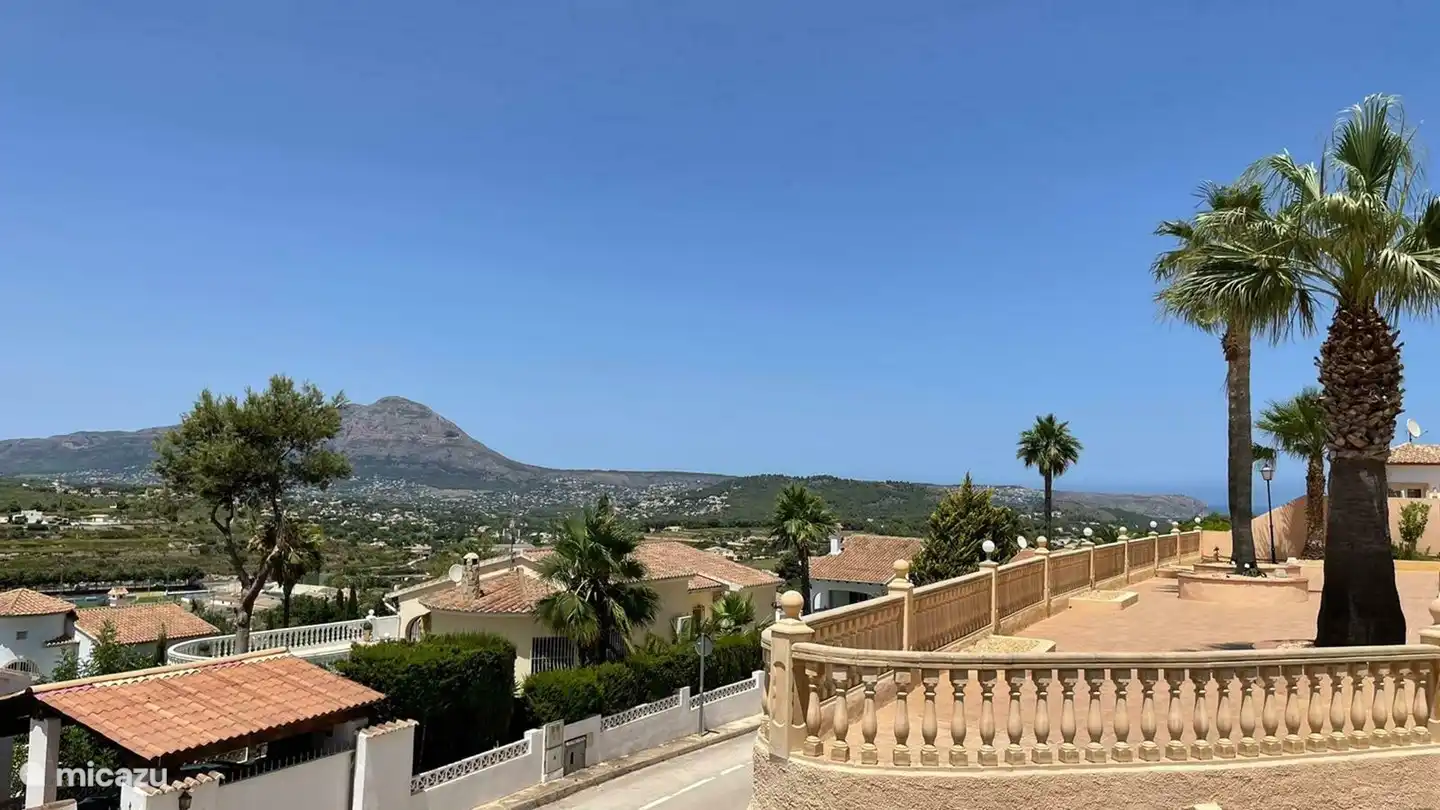 Blick von der Poolterrasse