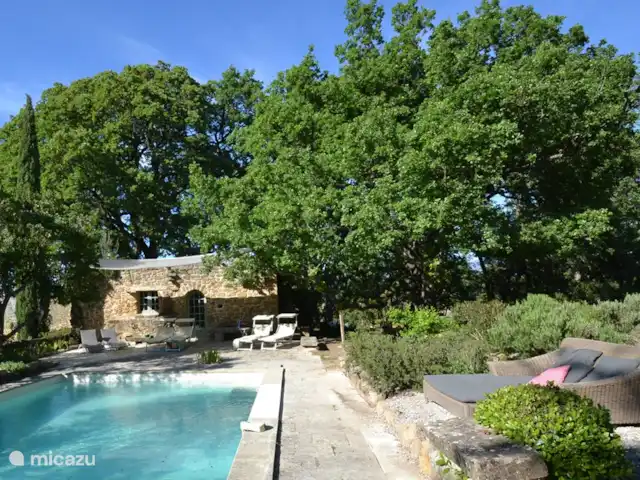 Shoto | France, Vaucluse, Aubignan - maison de vacances Piscine et pool house