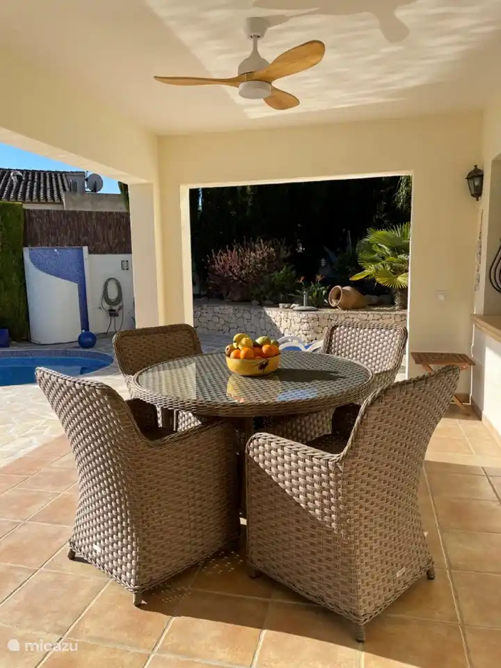 Naya (terrasse couverte)