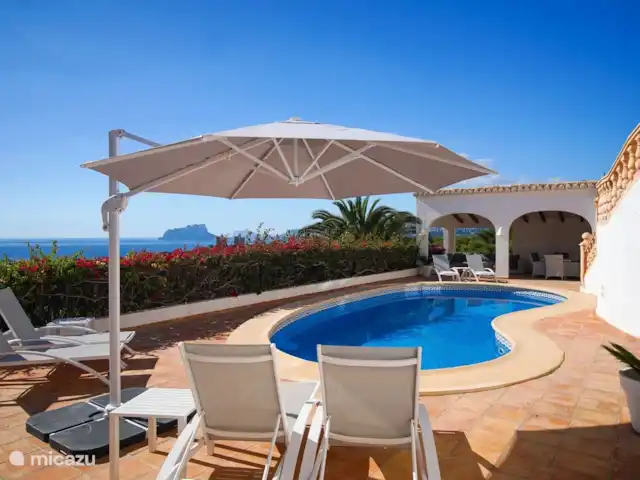 Villa Bahia del Portet | Moraira  huren in Spanje, Costa Blanca, Moraira - villa Het niervormige privé zwembad van Villa Bahia del Portet in Moraira