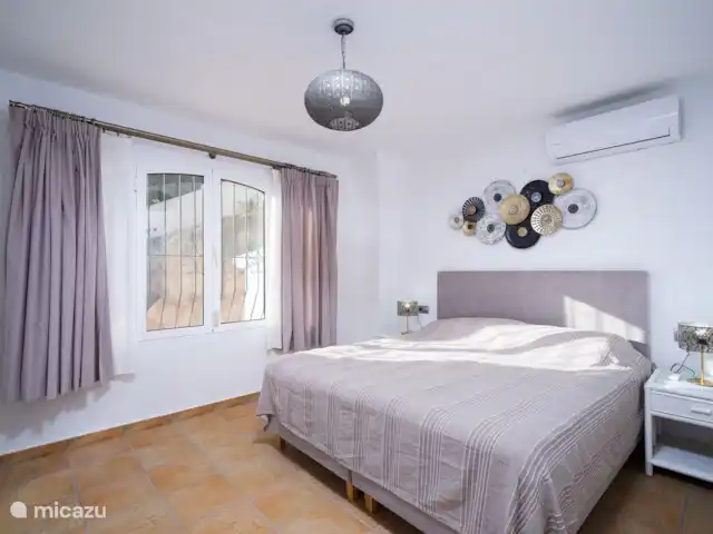 Villa Bahia del Portet | Moraira  huren in Spanje, Costa Blanca, Moraira - villa Villa Bahia del Portet heeft 4 slaapkamer met grote boxspringbedden
