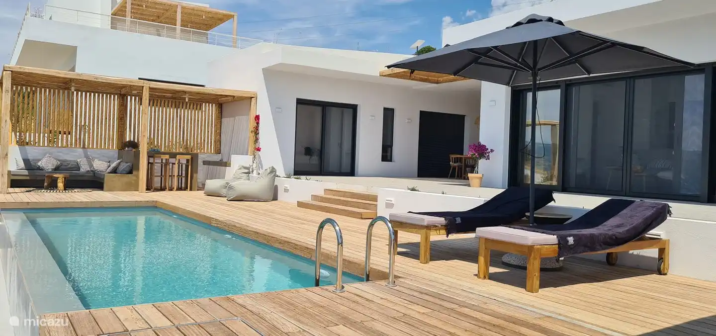 Große Außenterrasse