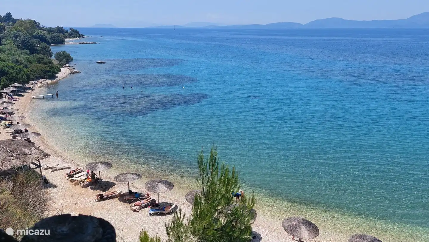 Versteckter Strand nur wenige Gehminuten von der Villa entfernt