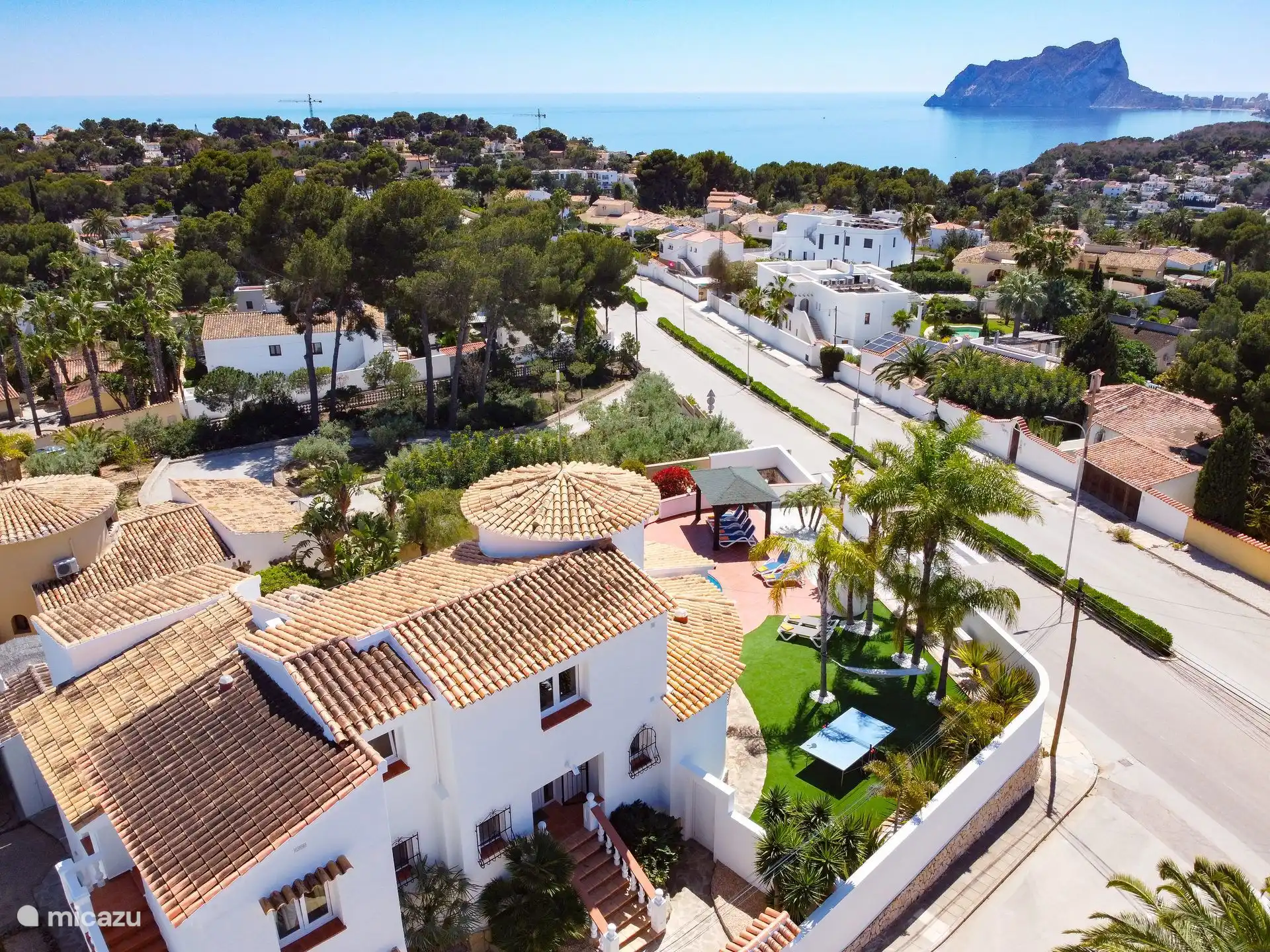 Villa Rosana en Moraira es adecuada para 8 personas y se encuentra cerca del mar Mediterráneo