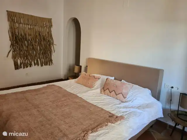 Maison de Ville Atmosphérique La Heredia | Espagne, Costa del Sol, La Heredia - maison de vacances Chambre 1 : pièce penderie.