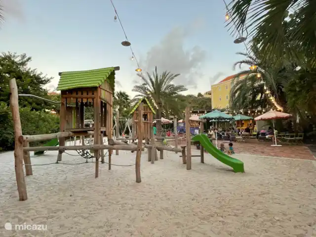 Belle villa sur Blue Bay | Curaçao, Curaçao-Centre, Blue Bay - villa Aire de jeux pour enfants à la plage