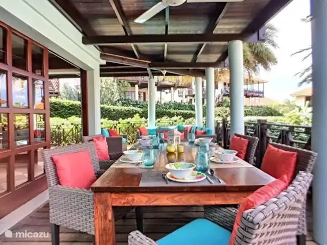 Belle villa sur Blue Bay | Curaçao, Curaçao-Centre, Blue Bay - villa Table à manger spacieuse pour prendre le petit déjeuner