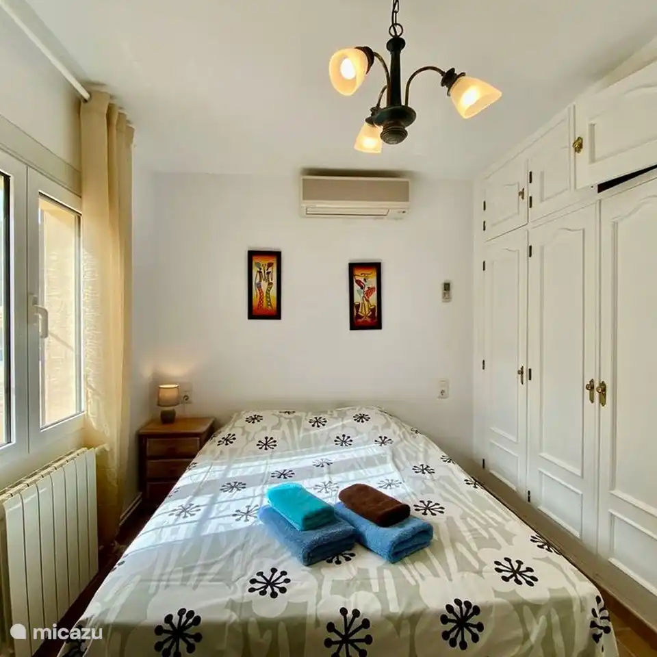 The third bedroom has a bed of 150x190 centimeters and air conditioning