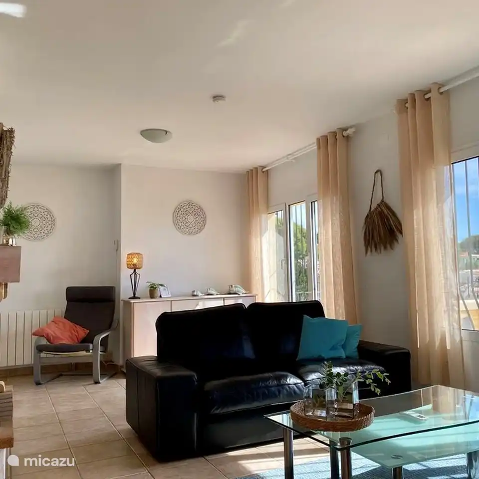 Villa Lara in Moraira has a bright living room with air conditioning