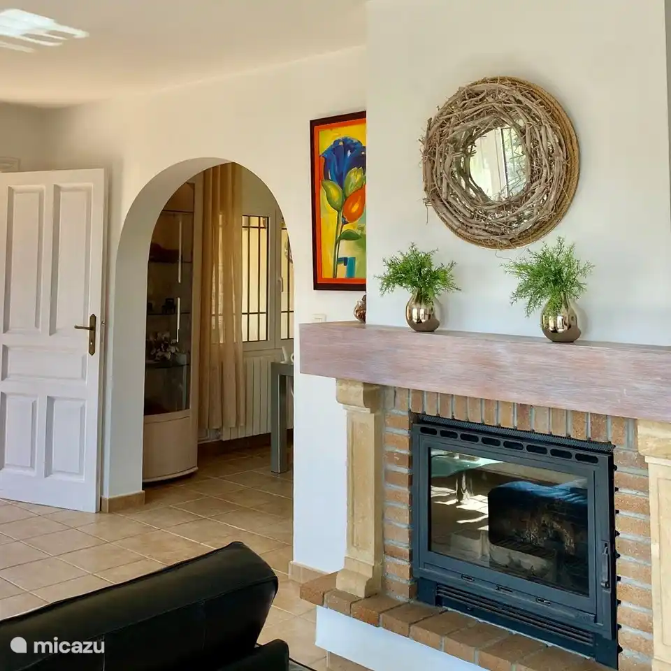 Villa Lara in Moraira has a cozy and bright living room that is open to the kitchen