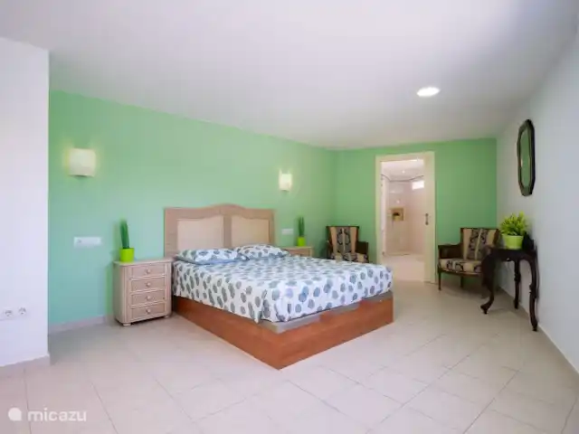 Villa Naranja | moraira | 6 personas en España, Costa Blanca, Moraira - villa Tercer dormitorio de Villa Naranja con aire acondicionado individual y baño en suite