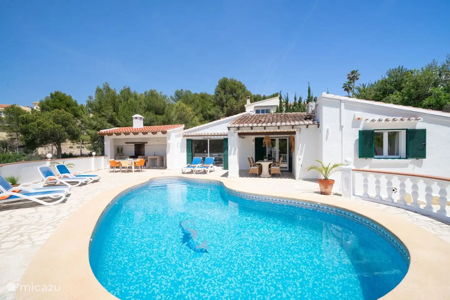 Villa Naranja in Moraira can accommodate 6 people