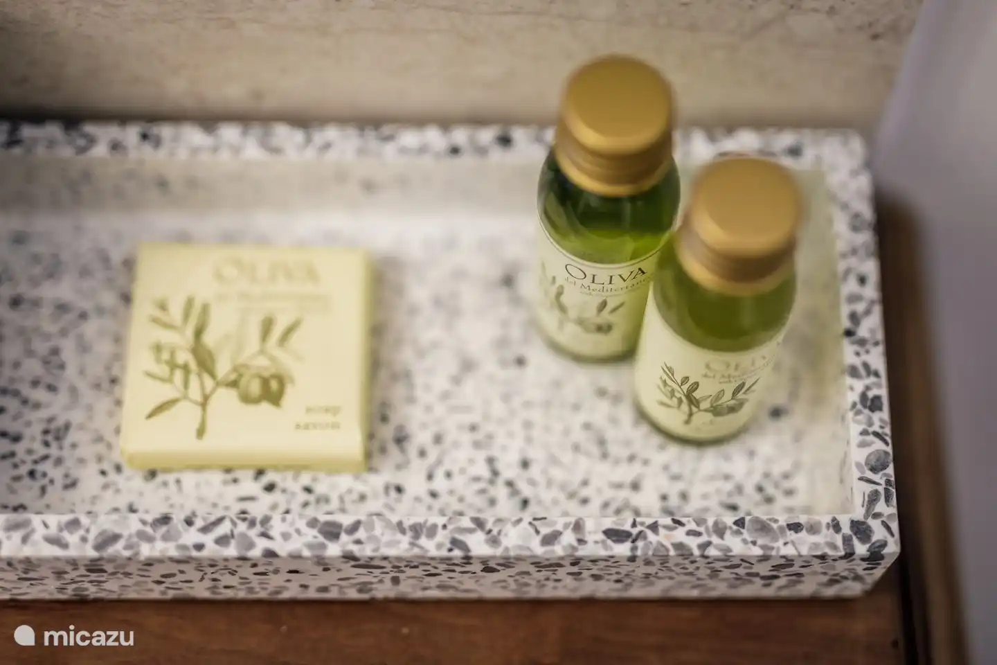 le savon, le shampoing et le bain moussant sont prêts pour vous