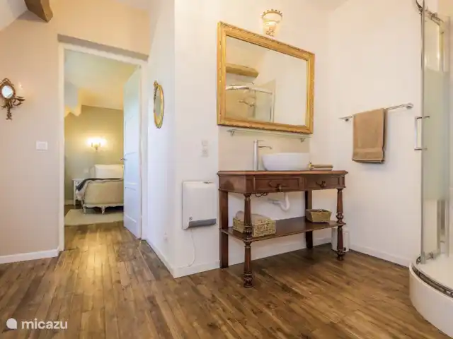 Villa Verte La chambre Haas | France, Haute-Vienne, Saint-Mathieu - chambres d'hôtes salle de bains Haas