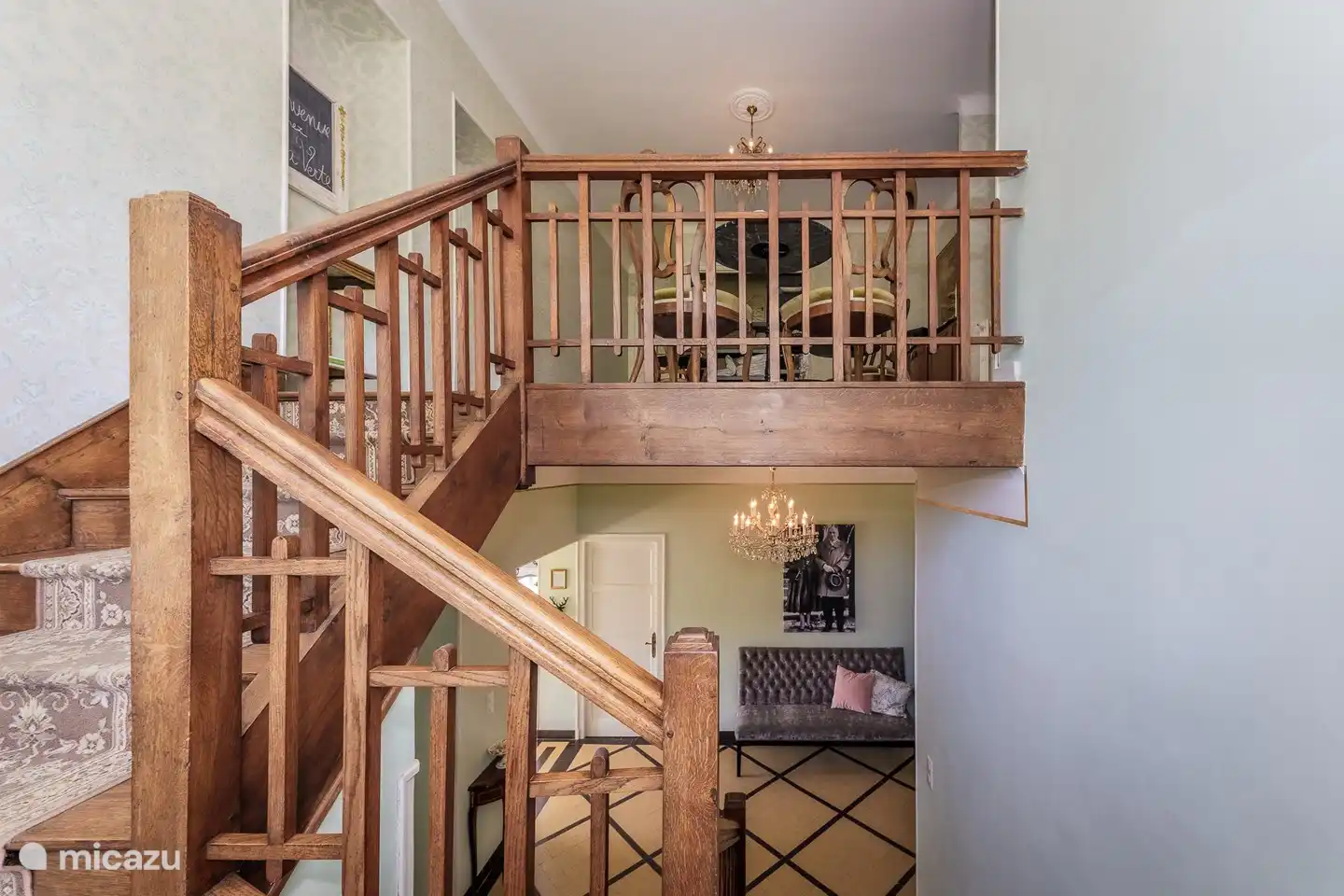 Art-Deco-Treppe zur obersten Etage