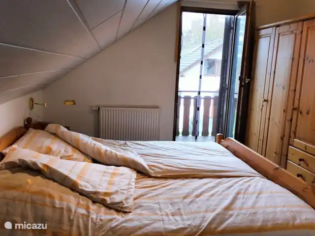 Seepark Kirchheim Huize Kok huren in Duitsland, Hessen, Reimboldshausen (Kirchheim) - vakantiehuis Ruime slaapkamers met in dit geval toegang tot het balkon