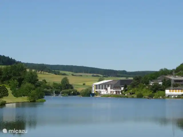 Seepark Kirchheim Huize Kok huren in Duitsland, Hessen, Reimboldshausen (Kirchheim) - vakantiehuis Een stuwmeer om de hoek