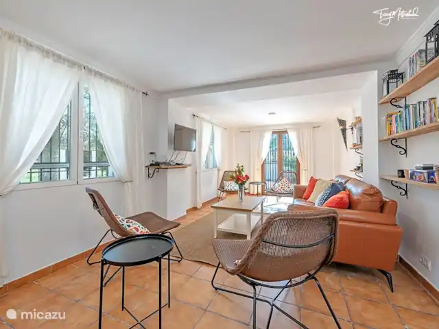 Villa Puente Romana en España, Andalucía, Montefrio  - villa salón