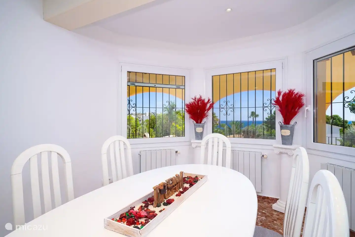 Villa Patricia hat vom Essbereich aus einen wunderschönen Meerblick