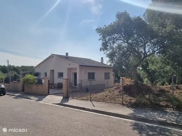 Casa Els Pins met verwarmd zwembad huren in Spanje, Costa Brava, Blanes - villa Huis van de straatzijde (doodlopende zeer rustige straat)